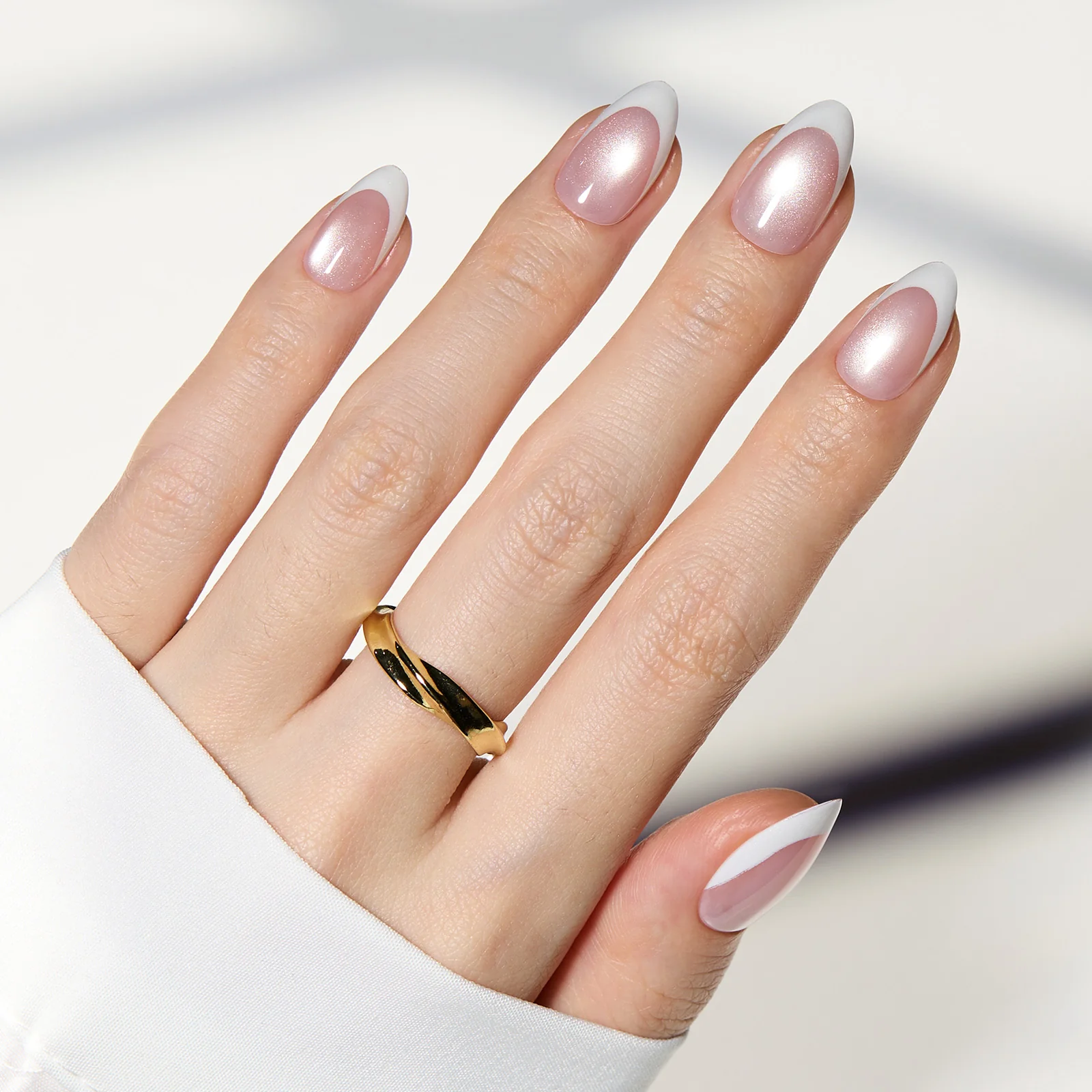 Beetles Stay Shining Glassy Blush French Press On Nails Short Almond 32Pcs - Image 2